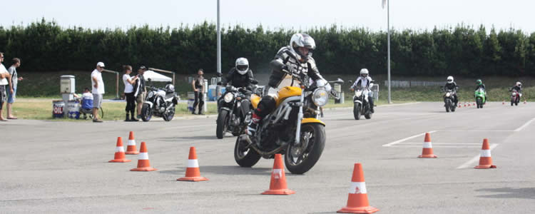 guidare la moto