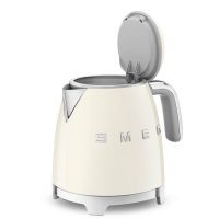 Smeg - Mini Bollitore elettrico - Colore Crema - Vista 3/4 Coperchio Apero